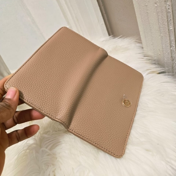 Anne Klien Authentic Slim Bifold Tan Wallet🌴 - Picture 6 of 9